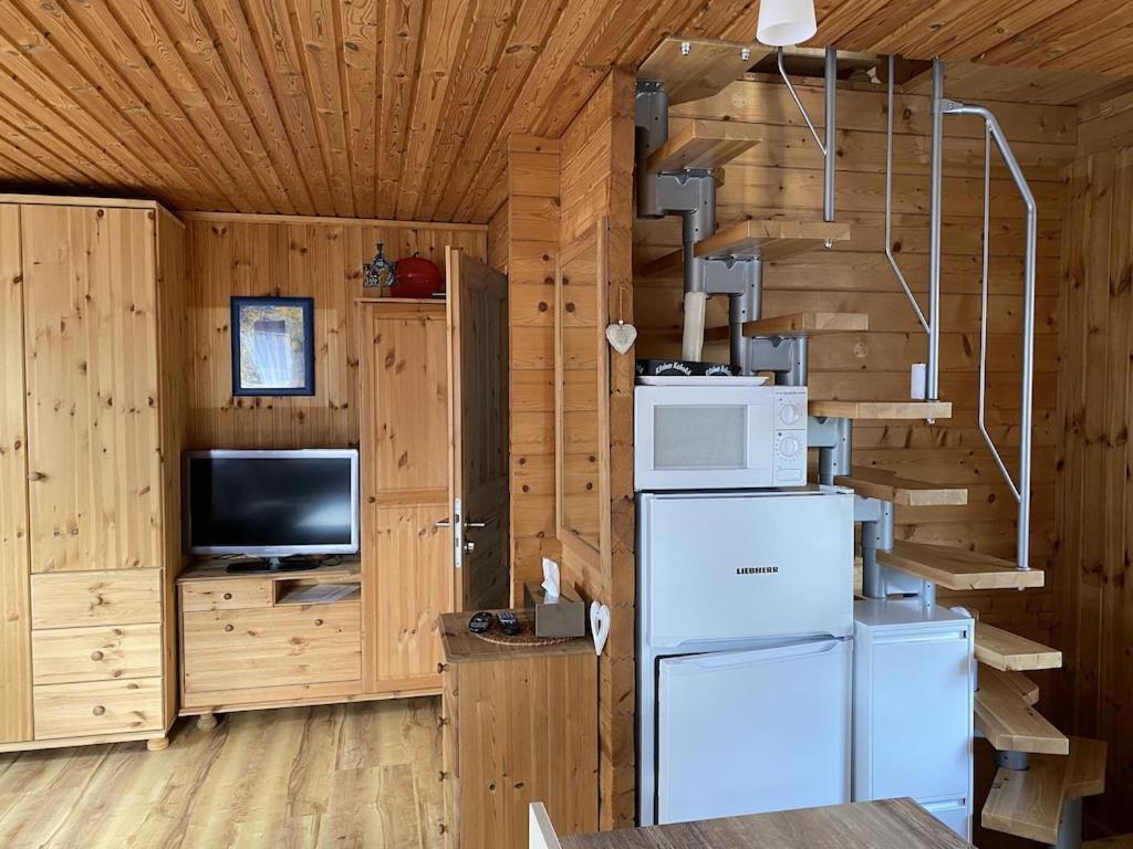 Holzhaus Mit Direktem Wasserzugang In Berlin-Koepenick Esterno foto